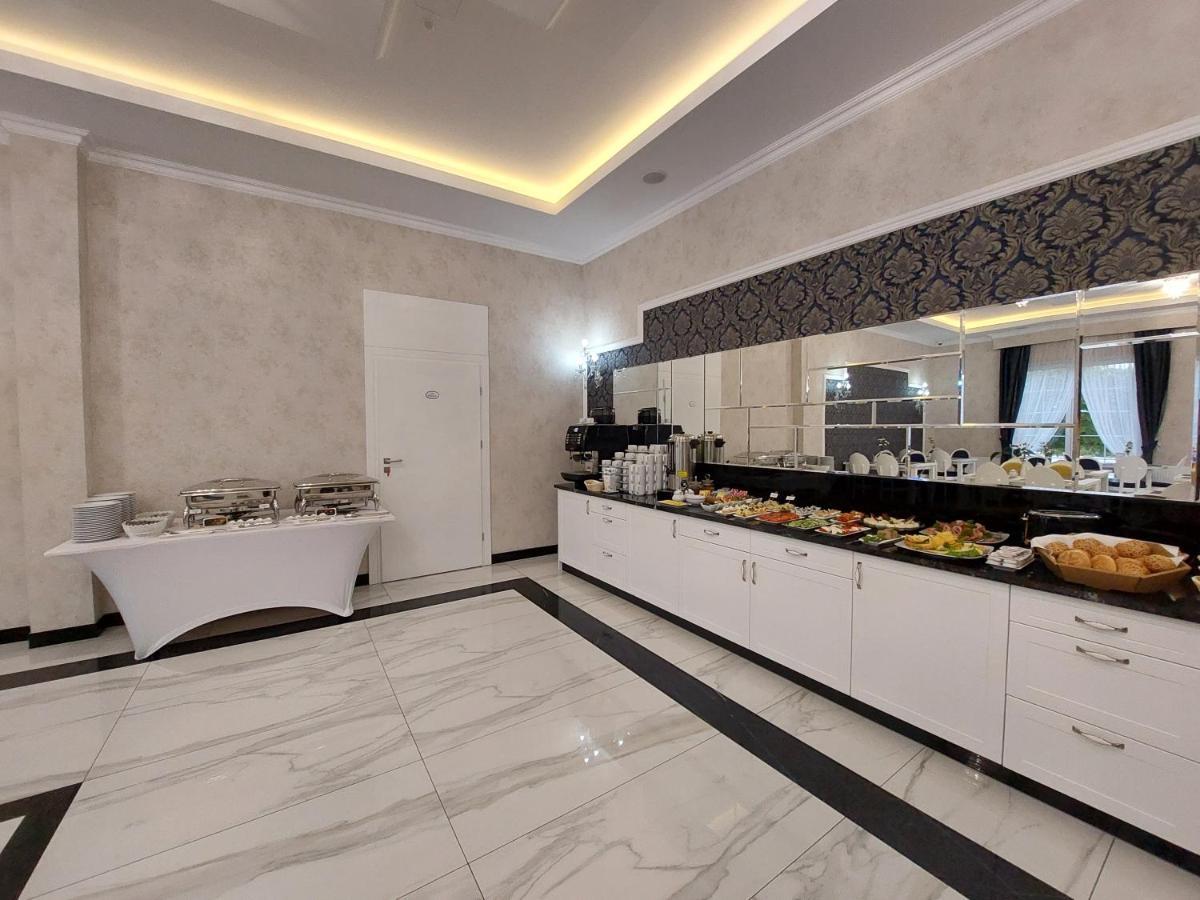 Hotel Lord Radom Kültér fotó